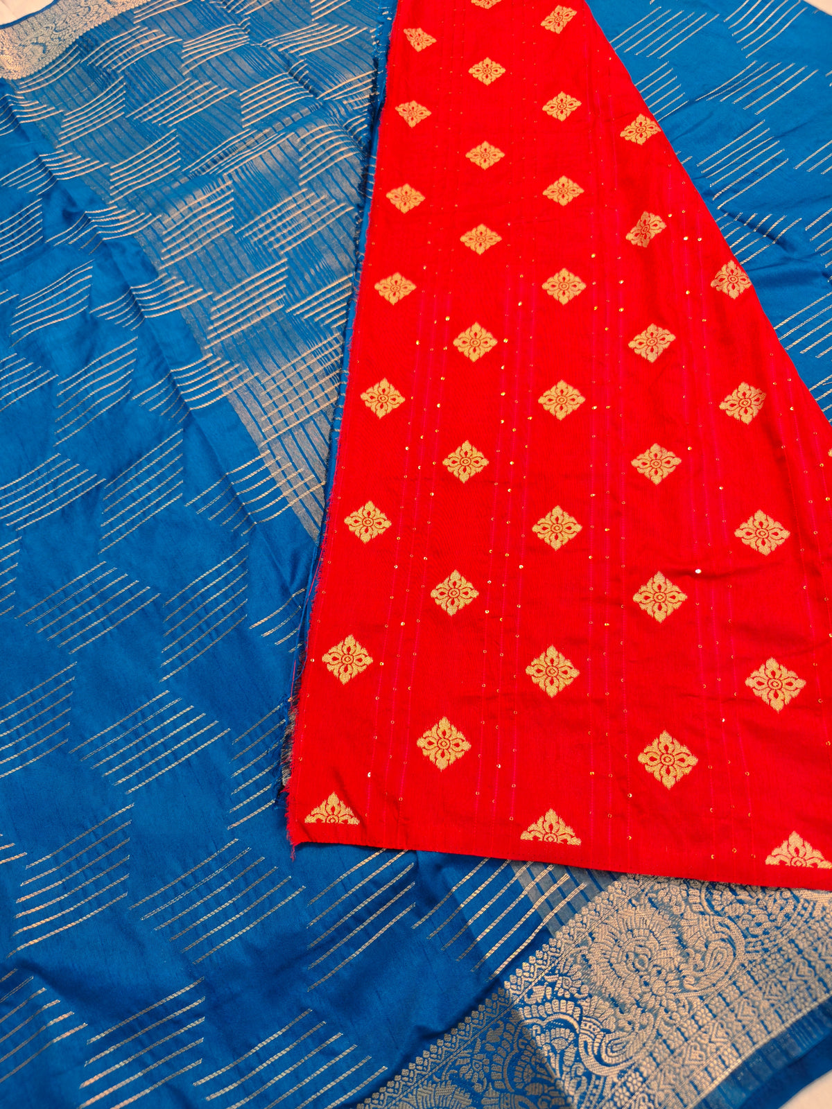 DOLA SILK VIRIDIAN GREEN WITH GOLDEN ZARI BORDER