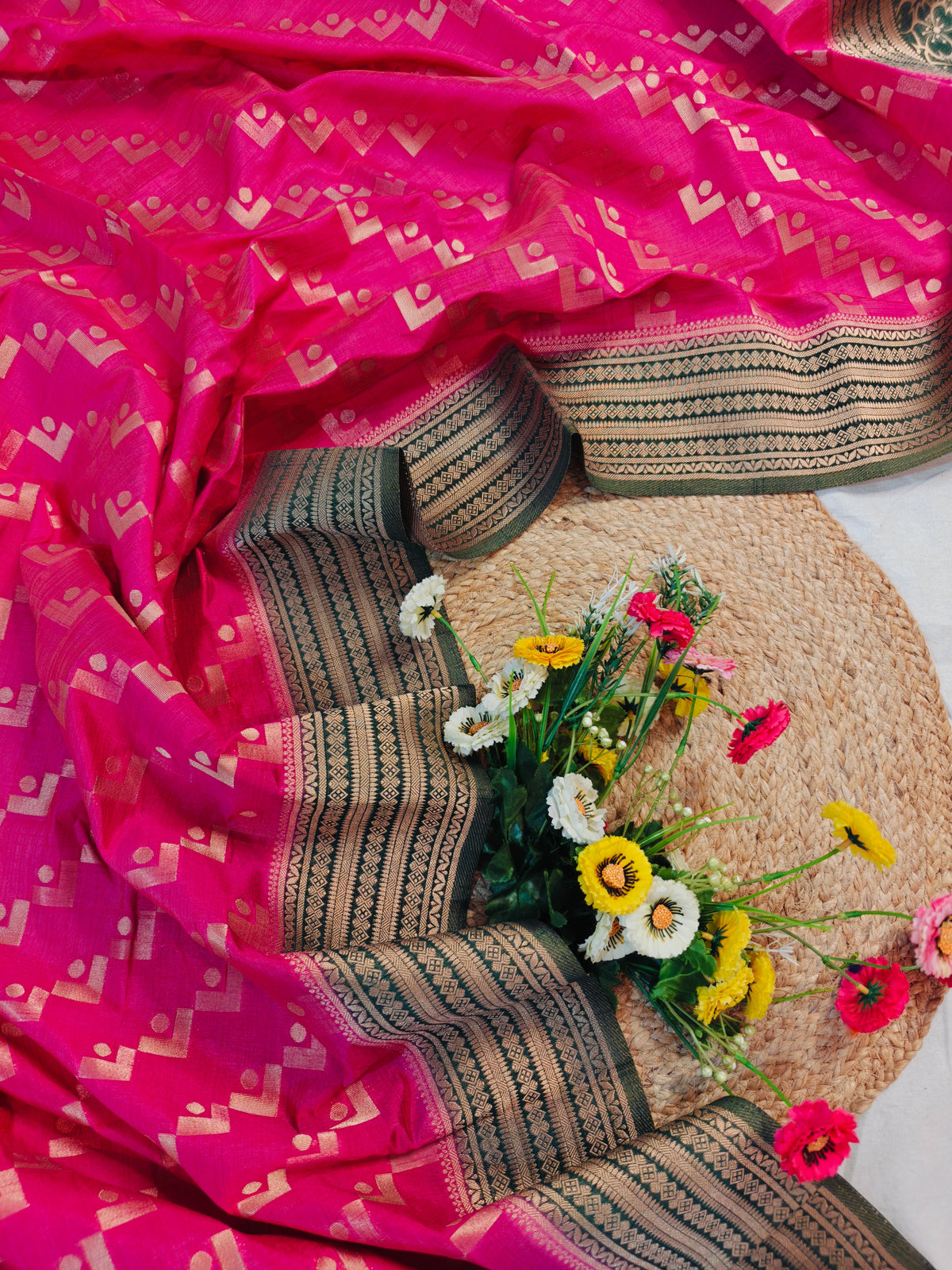 TUSSAR SILK PINK SHADE PAIRED WITH DEEP BOTTLE GREEN BORDER