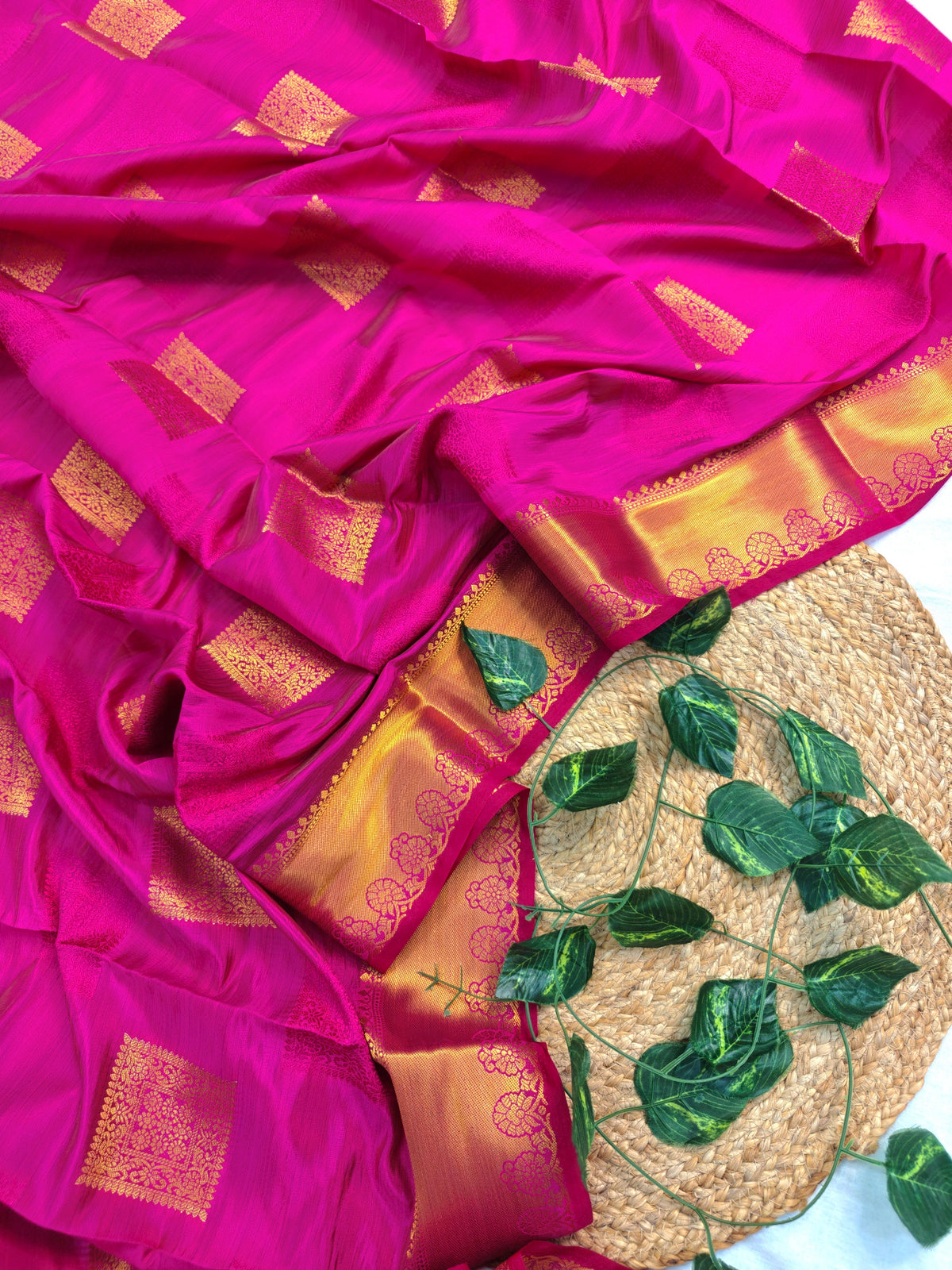DOLA SILK RESHAM BOOTA WITH GOLDEN ZARI BORDER